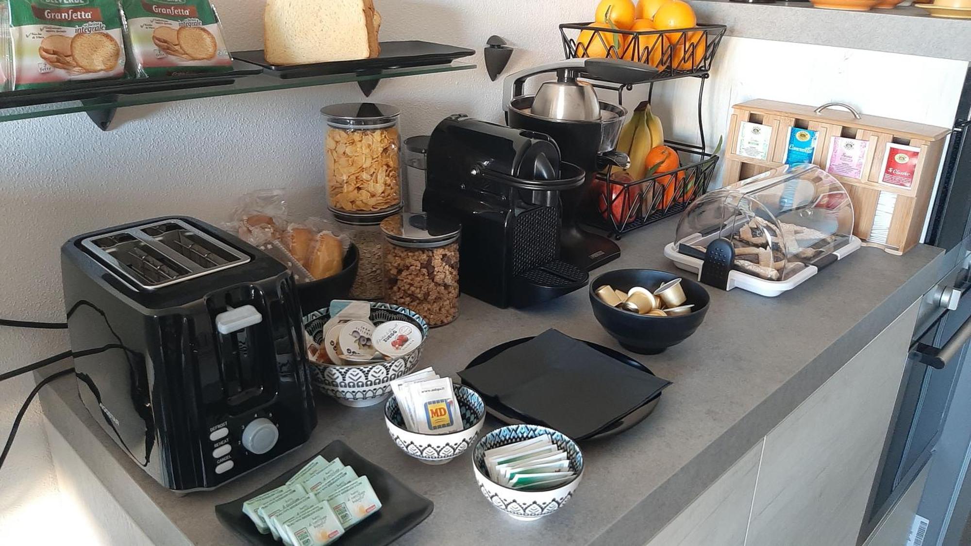 Casa Rosy - Stanza Privata Con Bagno Esclusivo E Parcheggio Gratuito Appartement Porto Torres Buitenkant foto